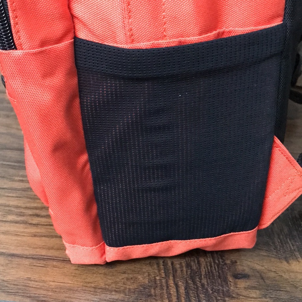 VANS BACKPACK 🎒 BRAND NEW - Picture 4 of 10